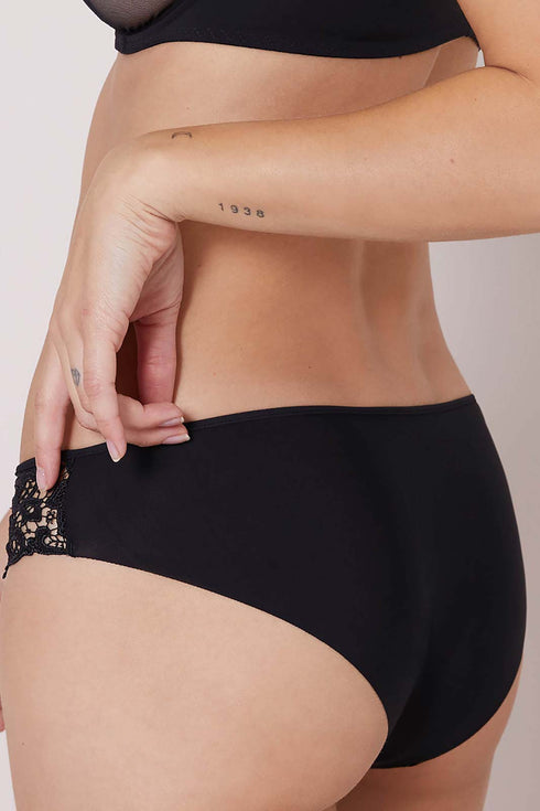 Simone Perele 15C Saga Brief
